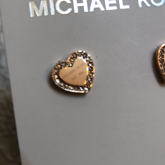Michael Kors Rose Gold Plated Stainless Steel Crystal Heart Stud Earrings NWT - Picture 9 of 16